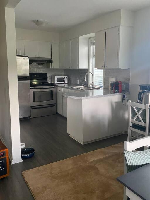 4 Bedroom Upper Level Kits Home Ванкувер Экстерьер фото
