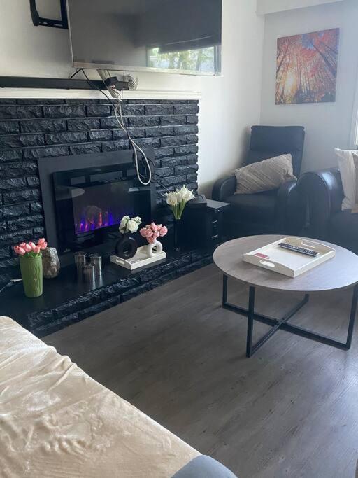 4 Bedroom Upper Level Kits Home Ванкувер Экстерьер фото